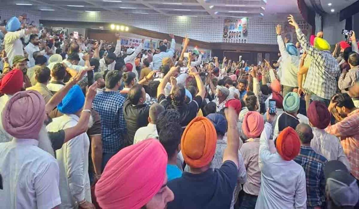 ਲੁਧਿਆਣਾ ਵਿੱਚ ਕਾਂਗਰਸ ਦੇ ਸਮਾਗਮ ਦੌਰਾਨ ਰਾਜਾ ਵੜਿੰਗ ਅਤੇ ਭੁਪੇਸ਼ ਬਘੇਲ
